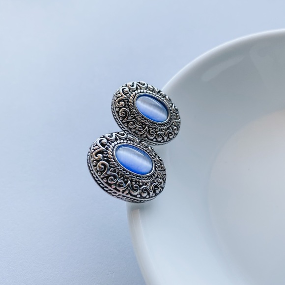 Vintage 1910 Victorian Moonstone Clip-On Earrings - Picture 2 of 6